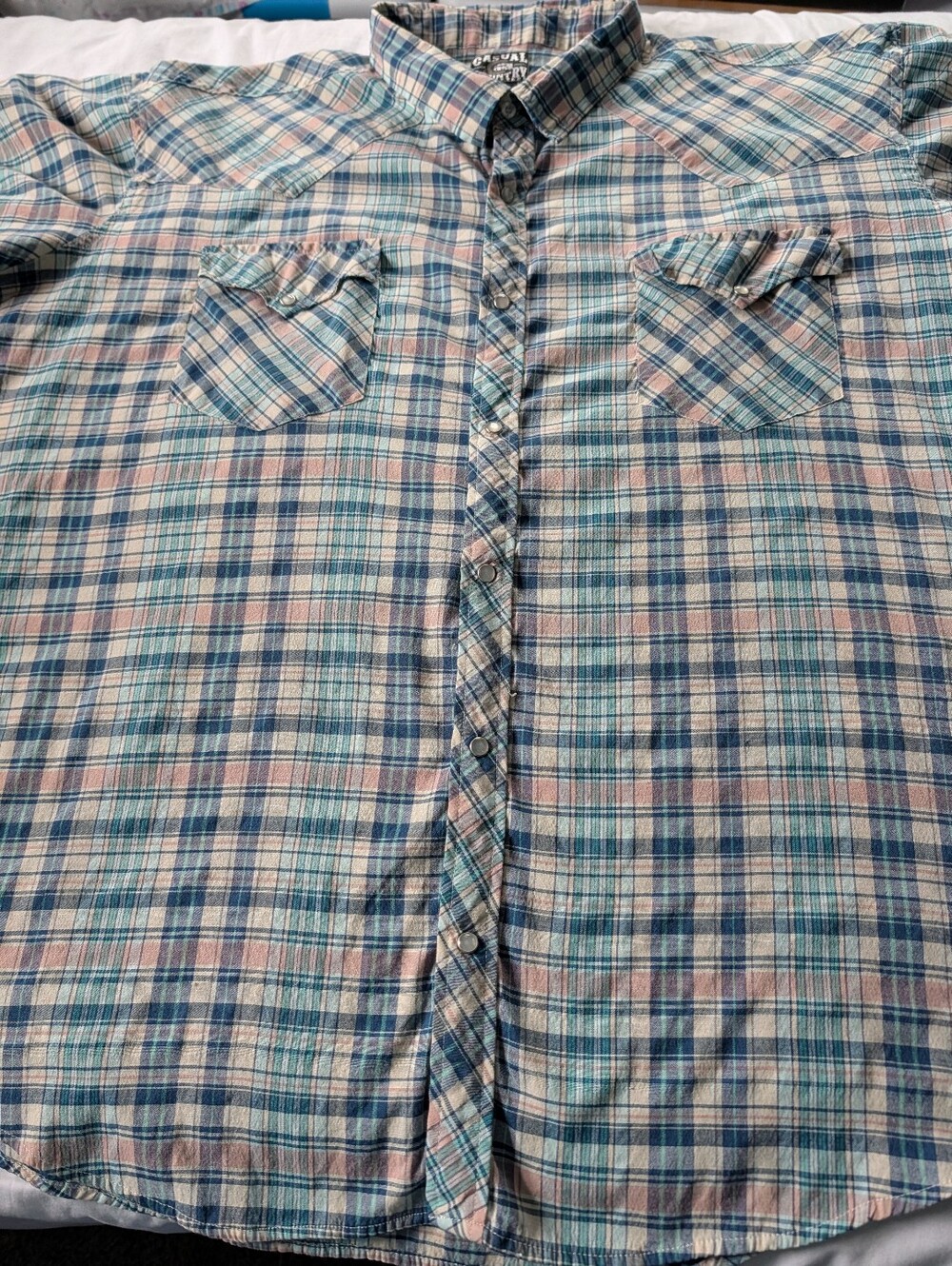 Casual Country Men's Snap Up Shirt. Size 5XL. Short Sleeves. Front Pockets.